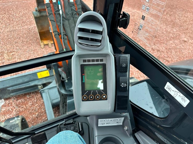 2022-hitachi-zx60usb-5n-image-60