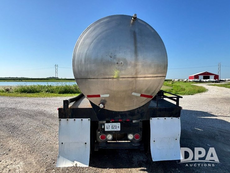 1987-peterbilt-377-image-11