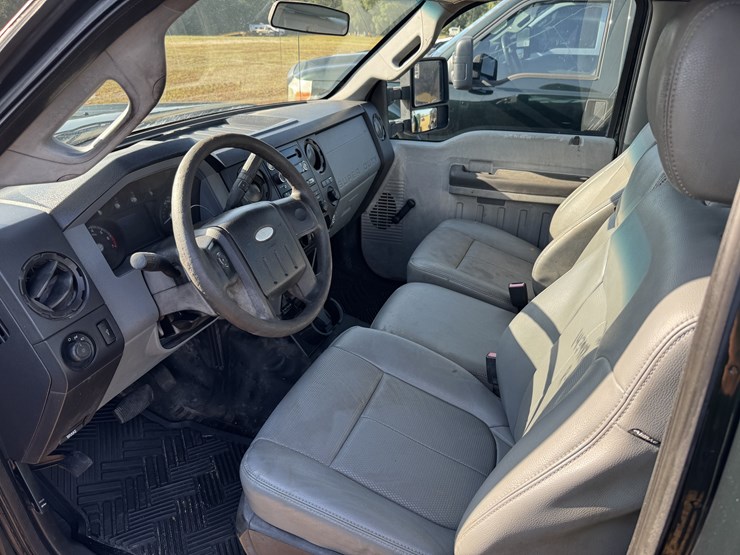 2013-ford-f350-xl-image-10