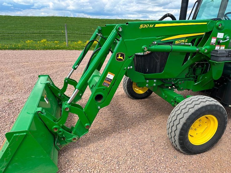 2020-john-deere-5075e-image-31