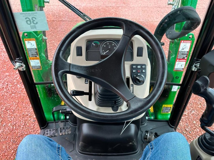 2022-john-deere-3046r-image-52