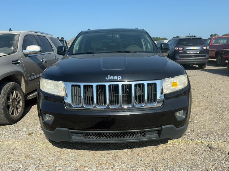 2013-jeep-grand-cherokee-image-16