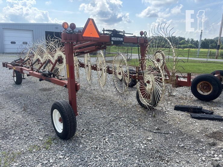 hesston-11-wheel-hay-rake-wilson825-b22-image-5