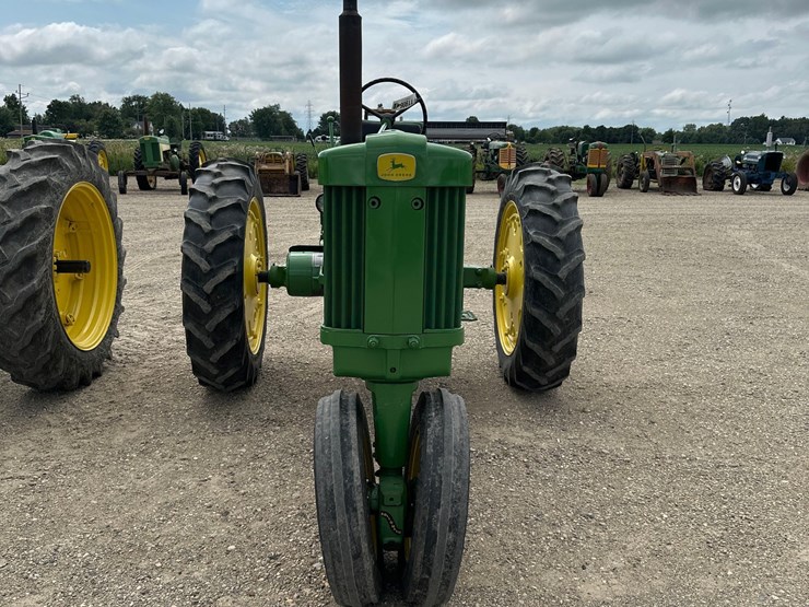 john-deere-520-image-2