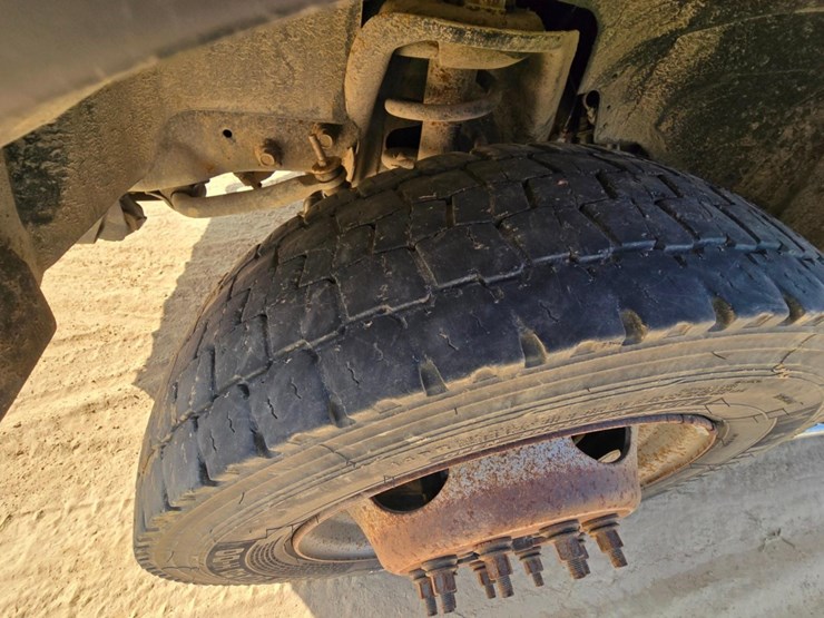 2014-dodge-ram-5500-image-32