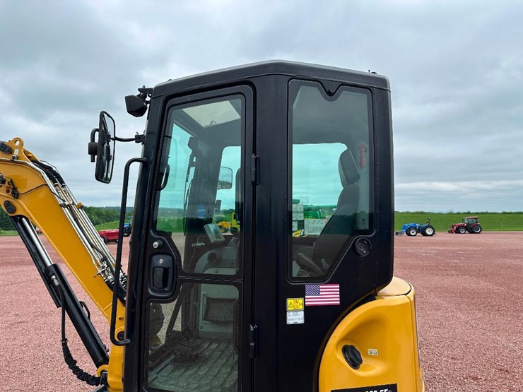 2019-caterpillar-303.5e2-cr-image-25