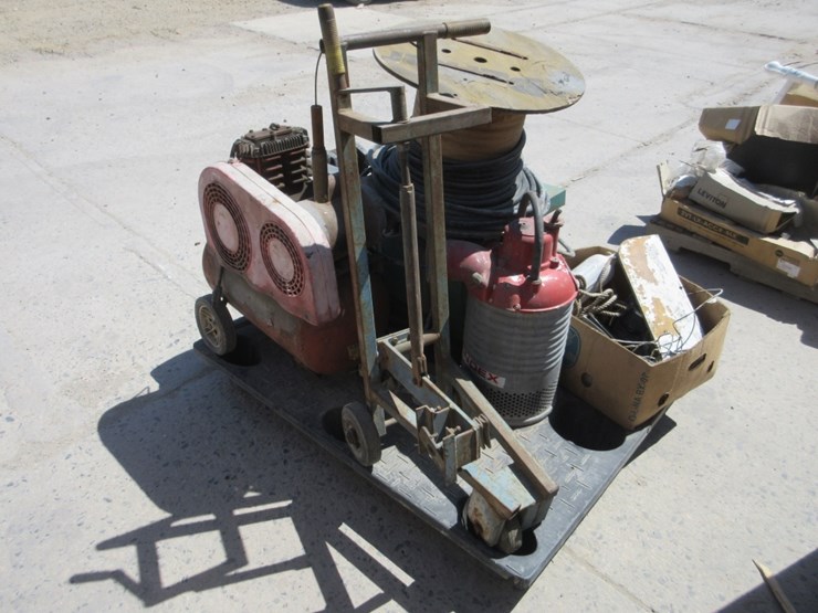 lot-of-misc-items,-image-3