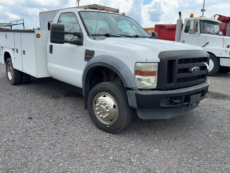 2010-ford-f450-image-3