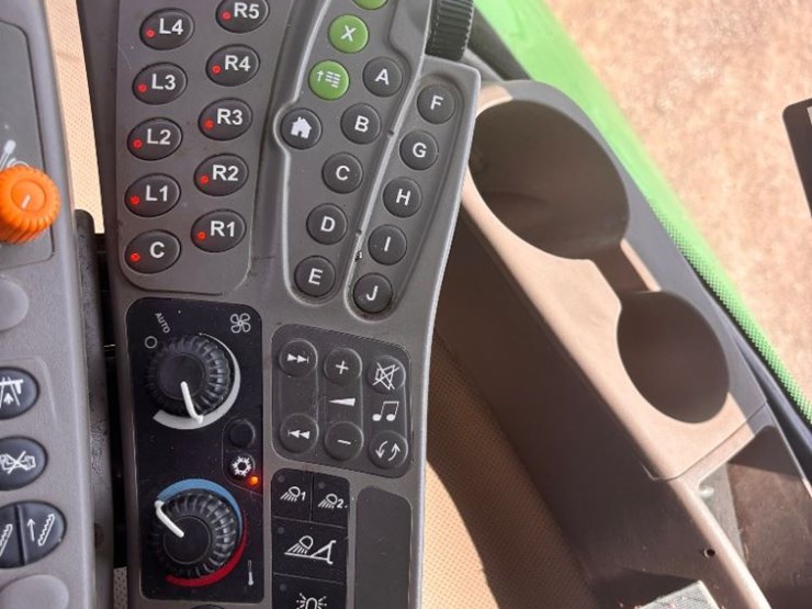 2017-john-deere-r4045-image-126