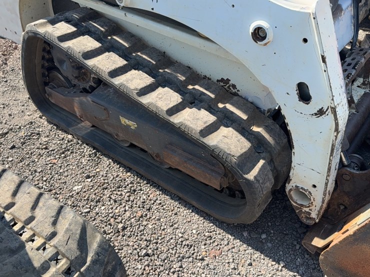 2020-bobcat-t450-image-5