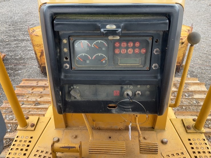 caterpillar-d5m-image-16