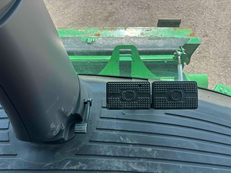 2013-john-deere-s680-image-53