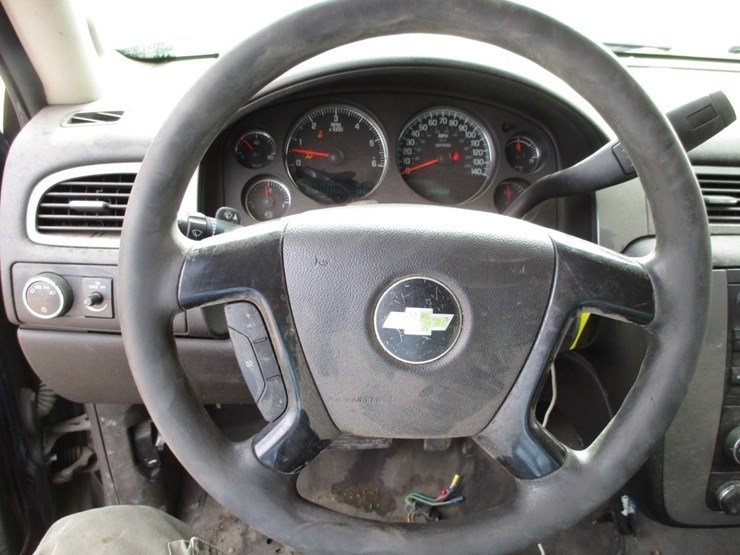 2014-chevrolet-tahoe-image-9