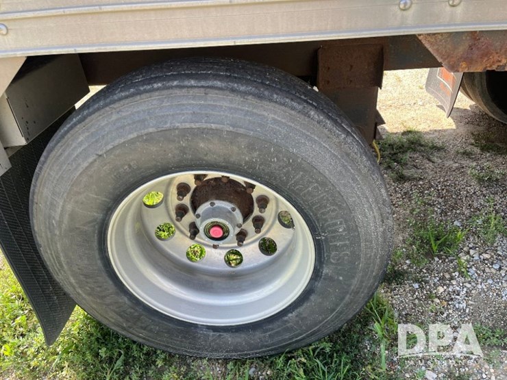 2012-timpte-grain-trailer-image-26