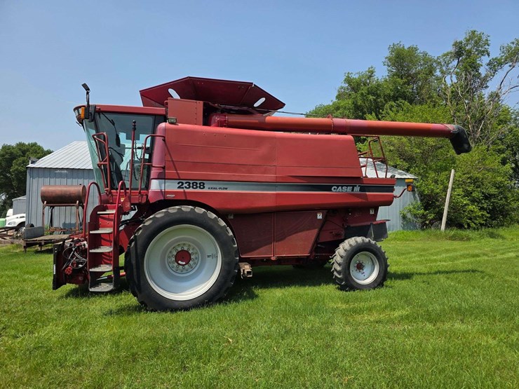 2002-case-ih-2388-image-21