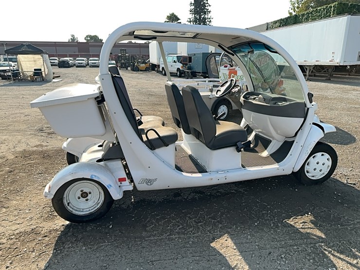 lot#-310-gem-golf-cart-image-4