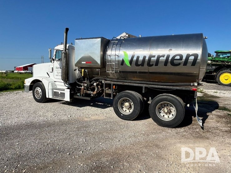 1987-peterbilt-377-image-13