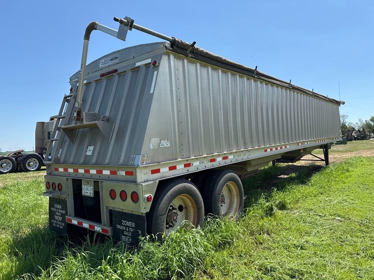 2009-dakota-aluminum-40ft-grain-trailer-image-4