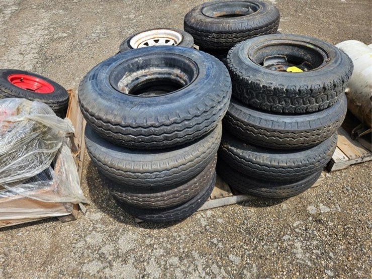 #2576-•-pallet-of-trailer-tires-image-5
