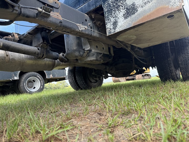 2017-ford-f450-xl-image-11