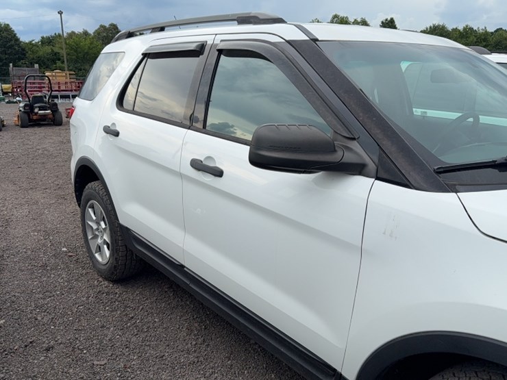 2013-ford-explorer-image-5