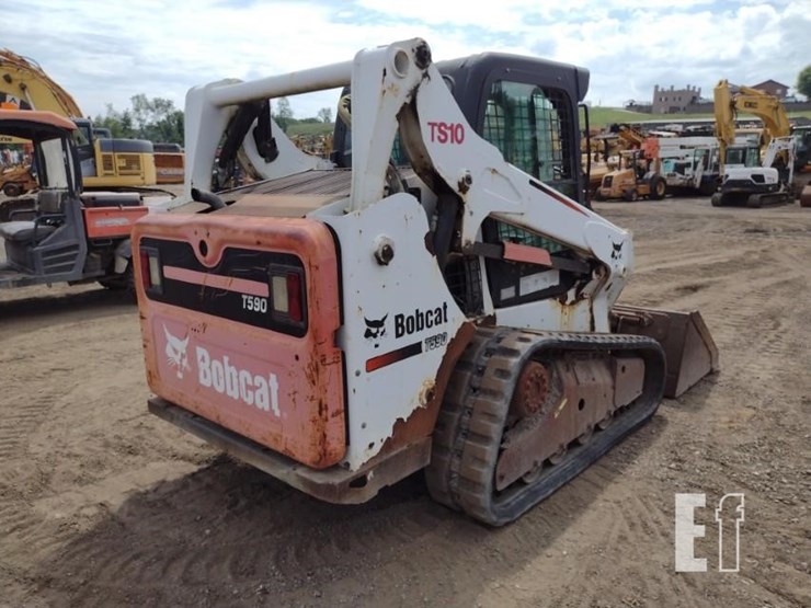 2014-bobcat-t590-image-41