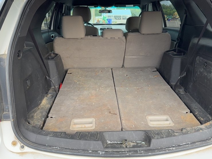 2013-ford-explorer-image-11
