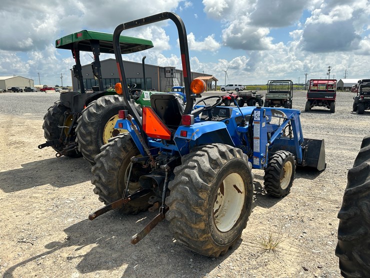 new-holland-7308-image-3