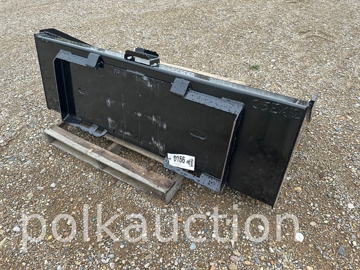 166---66"-skid-steer-bucket-w/-teeth-image-2