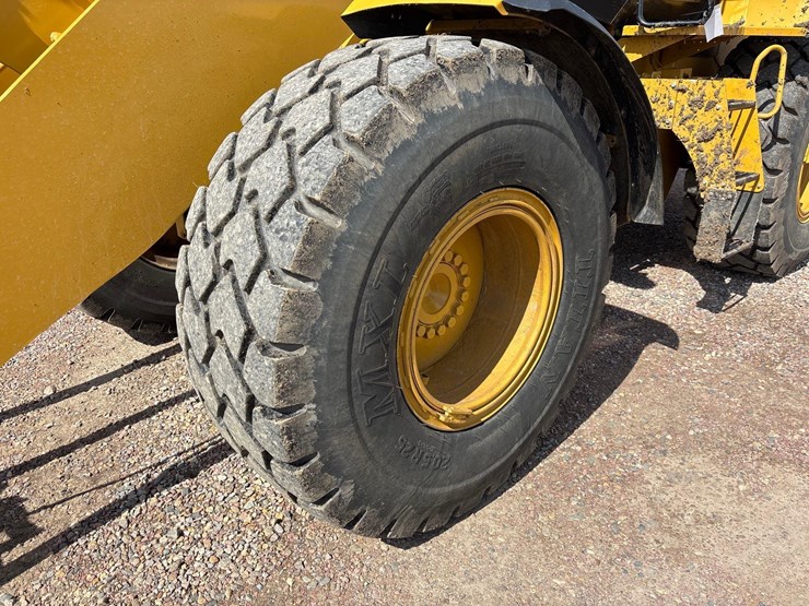 2012-caterpillar-930-image-42