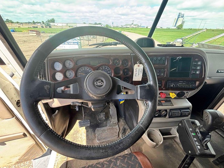 2007-mack-vision-cxn613-image-33