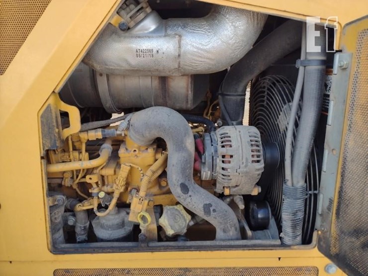 2018-deere-450k-image-40