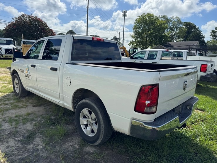 2016-ram-1500-crew-cab-pickup 218,682-miles-showing-- 3c6rr6kt9gg194015-image-4