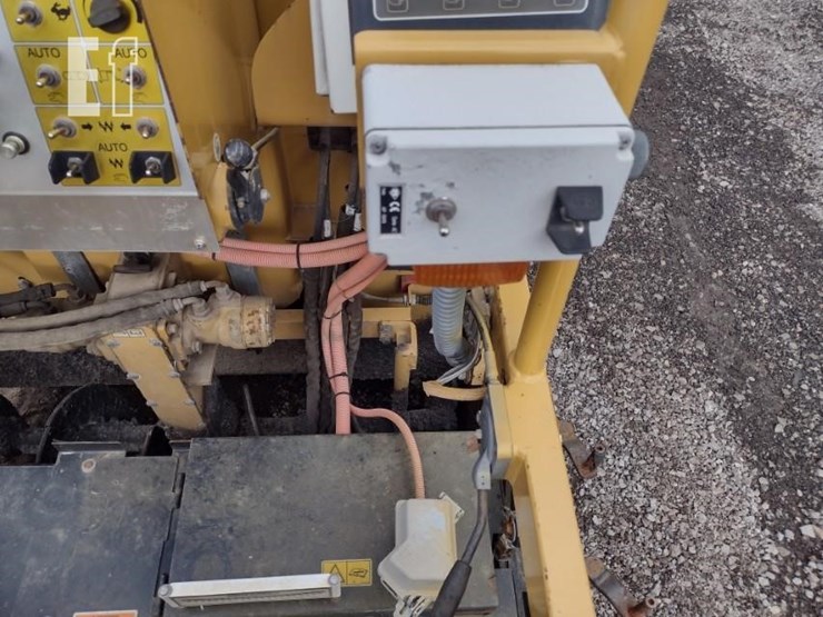 2012-caterpillar-ap-255e-image-9