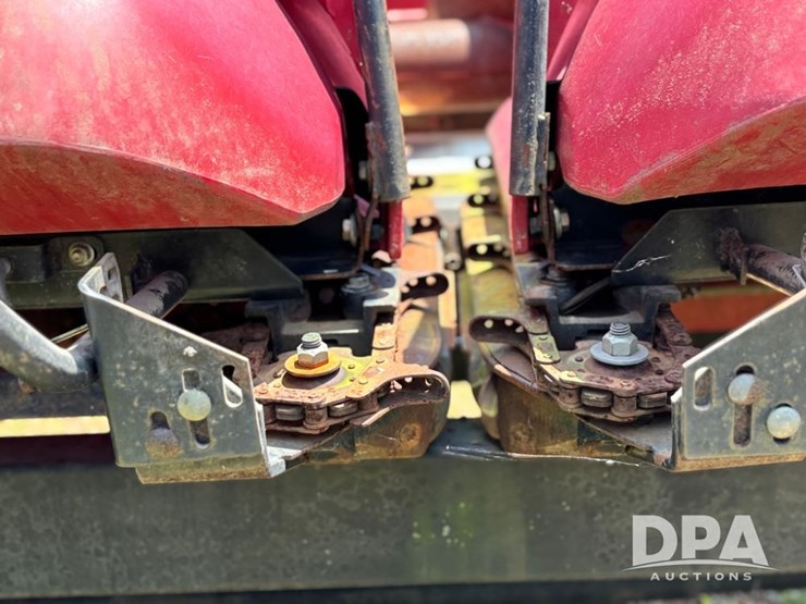 2010-case-ih-3412-image-41