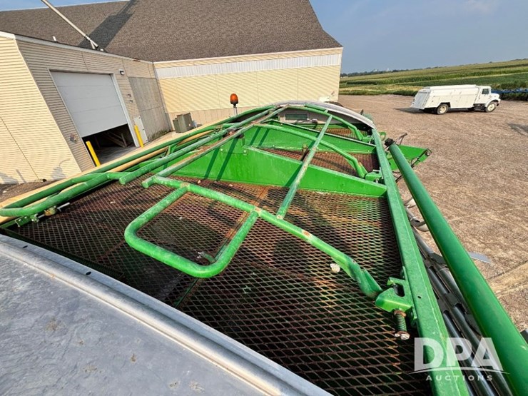 2019-john-deere-f4365-image-85