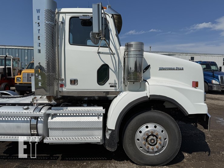 2012-western-star-4900-image-6