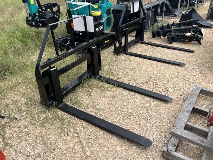 mower-king-ss-pallet-forks-image-2