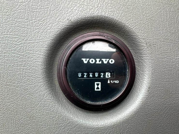2020-volvo-ecr88d-image-67