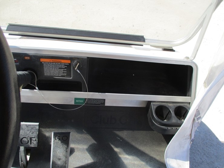 club-car-golf-shuttle-cart,-image-8
