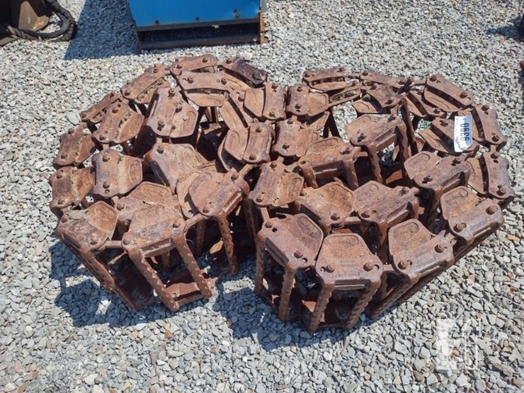 steel-skid-loader-tracks-image-2