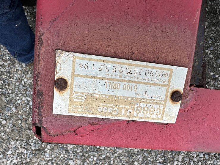 case-ih-5100-image-3