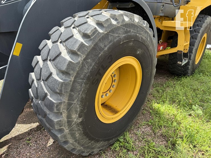 2019-deere-524kii-image-3
