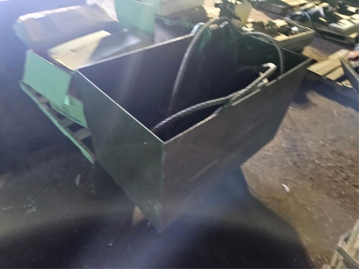 #2589-•-steel-rolling-box-w/-rigging-equipment-image-3