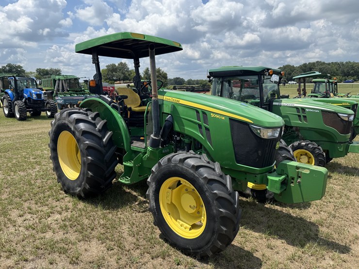 2021-john-deere-5090m-image-4
