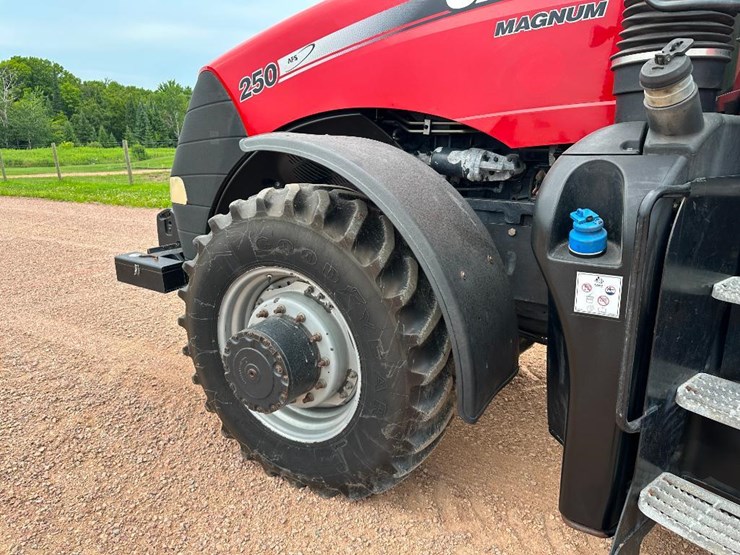 2017-case-ih-magnum-250-image-17