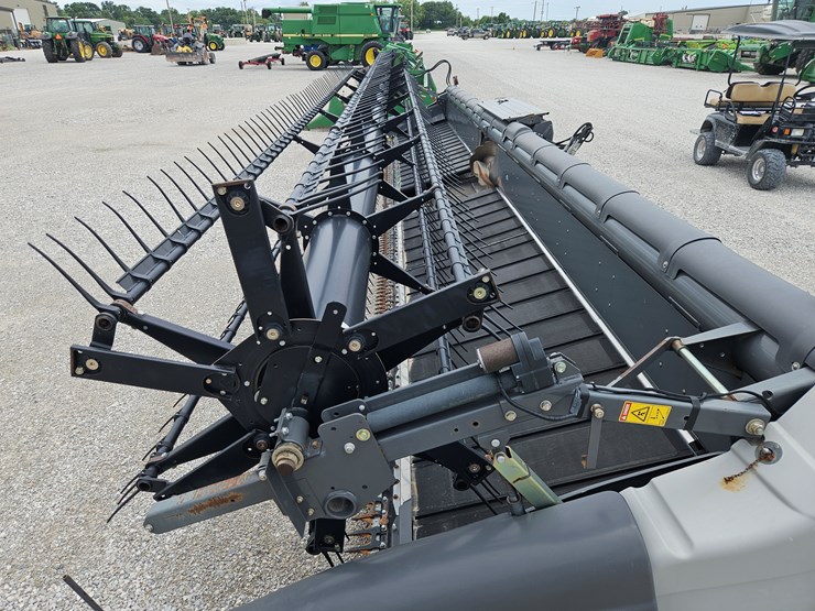 2014-gleaner-9250-image-12