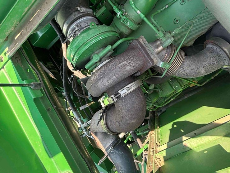 2013-john-deere-s680-image-36