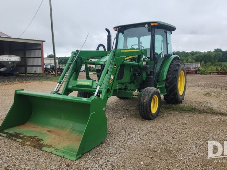 2021-john-deere-5075e-image-3