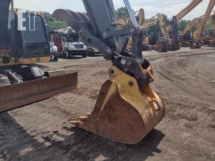 2020-deere-130g-image-17